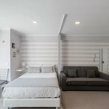 Poetry Loft Apartment *